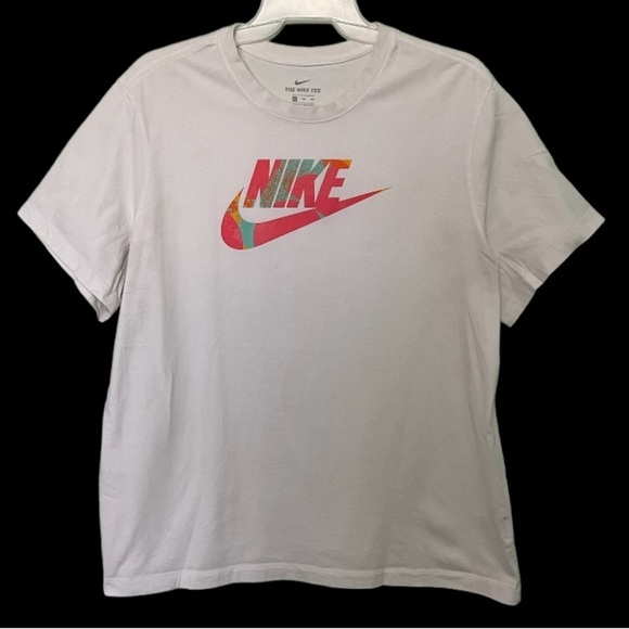 Mens Nike Tee shirt size XXL Nike emblem on front great condition comfortable - Picture 1 of 7